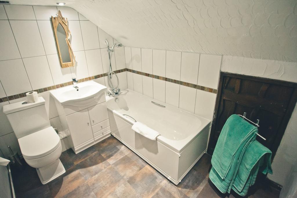 Old Church House Inn Newton Abbot Rum bild