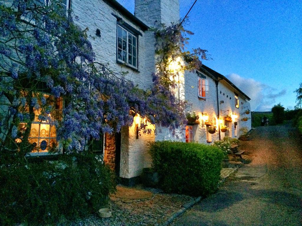 Old Church House Inn Newton Abbot Exteriör bild